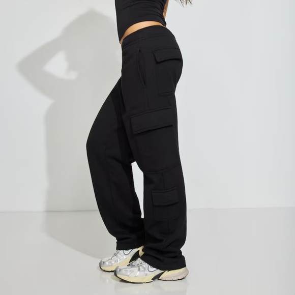 Garage UltraFleece Cargo Straight Sweatpants Black NWT Size M - Picture 3 of 10